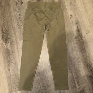 OQQ NWOT High Waist Butt Liftings Athletic Leggings Khaki Green Womens Size L